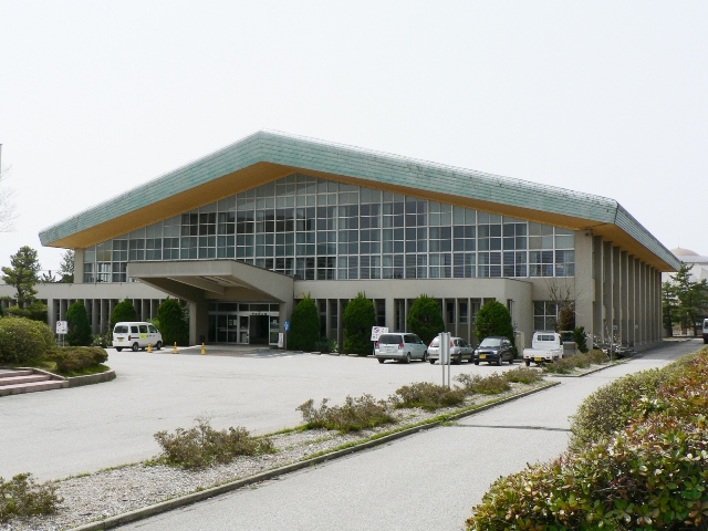 羽咋体育館 各施設の受付はここで