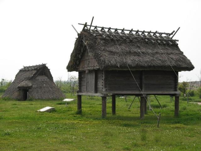 吉崎・次場弥生公園
