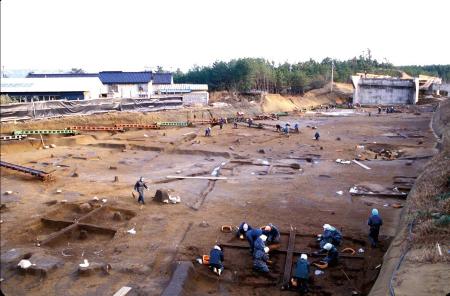 石川県による有料道路路線部分の発掘調査（1980）