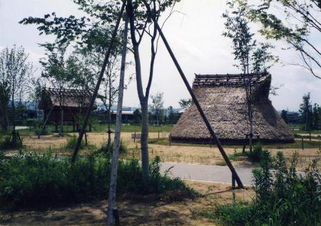 吉崎・次場遺跡