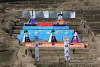 今年のひな飾りは立体的に