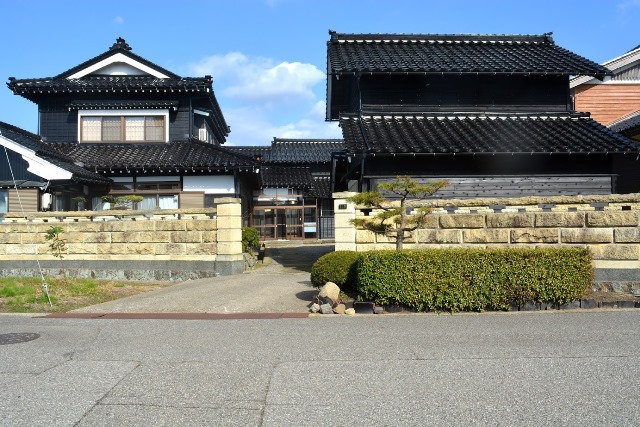 detached 住所： 〒 925-0617 円井町