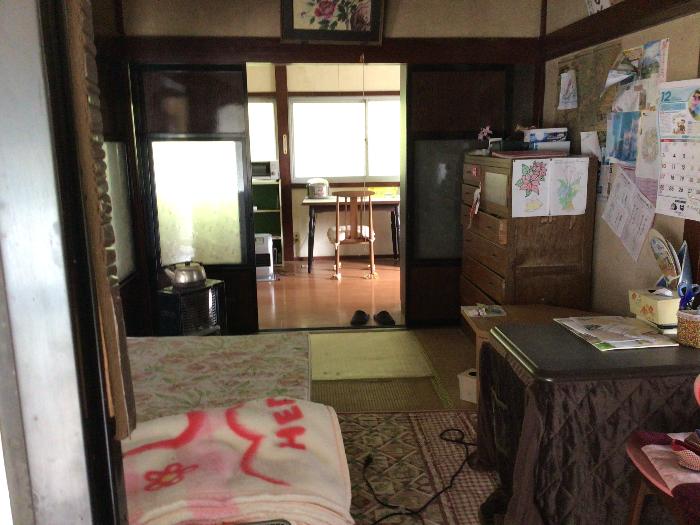 居間