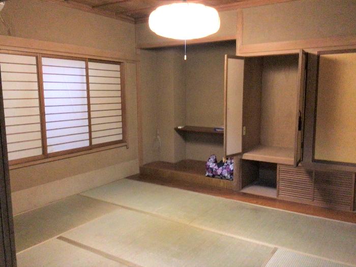 detached 住所： 〒 925-0033 川原町