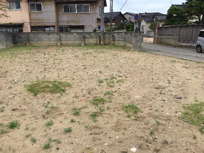 住所： 〒 925-0035 本町