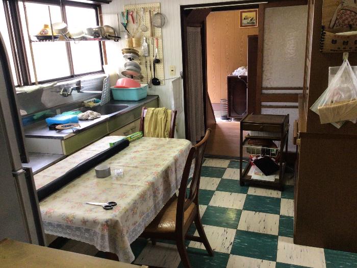 commercial 住所： 〒 925-0033 川原町